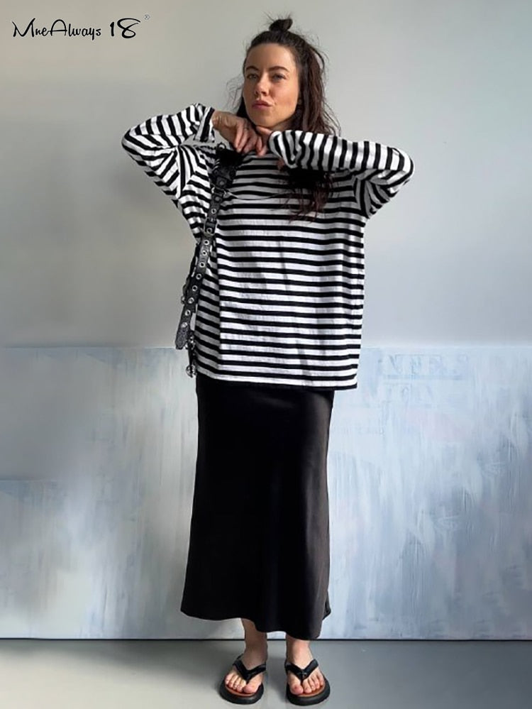 Royal Elegance: 2022 High Waisted Satin Skirt